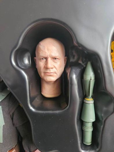 Hot Toys Boba Fett Repainted Armour and throne room set 1/6 scale figure