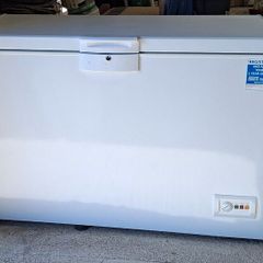 Chest freezer
