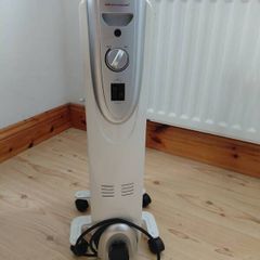 Winterwarm Oil Filled Radiator Heater. Portable 5 Fin Electric Heater