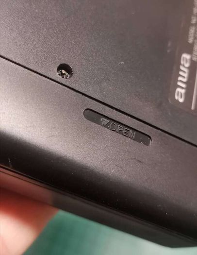 AIWA HS-GS242 Cassette Walkman Player