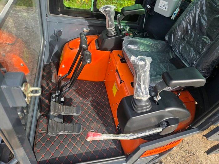 NEW 1.8ton Mini Digger Kubota Powered KGX K18