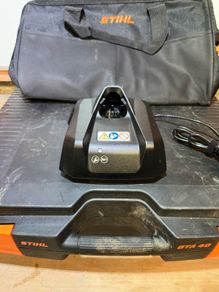 stihl AL1 charger
