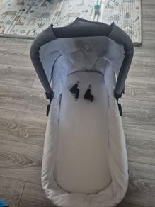 Out and About Single Bassinet
