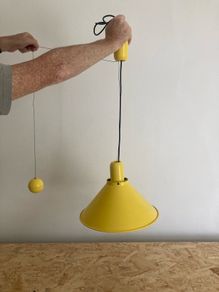 Counterweight ceiling light
