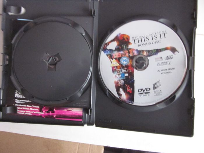 Michael Jackson's This Is It [2 Disc Collector's Edition] [DVD] [2010]