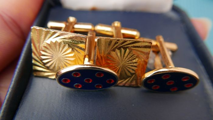 Vintage two pairs of Cufflinks