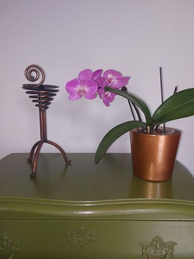 Decorative copper candle holder