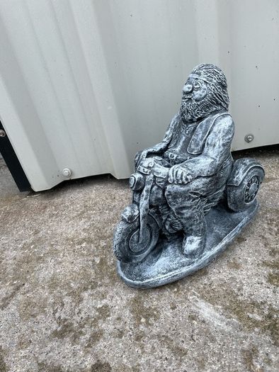 garden ornaments