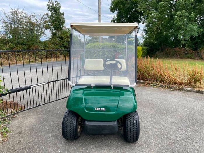 Yamaha petrol golf buggy