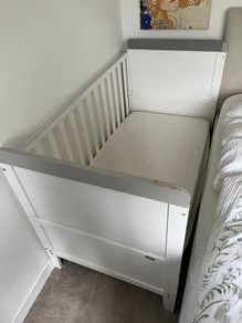 Cot bed