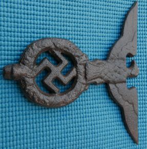 WW2 German Nazi large Cast Iron Third Reich Eagle pole top of flag (I think it's a reproduction)