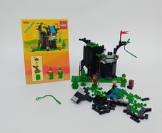 Vintage LEGO 6054 Robin Hood's Tree Hideaway Set C