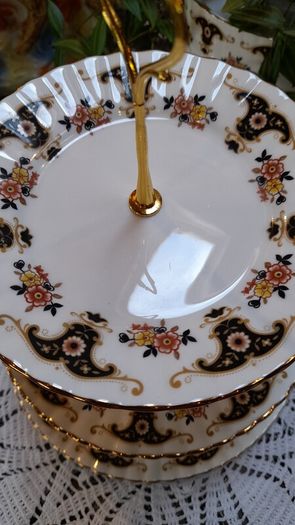 Balmoral  Royal Stafford cake stand