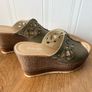 Olive green slide sandals EUR35 Image 3