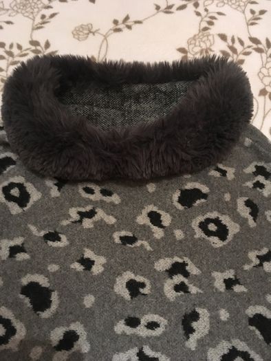 Frank Usher Poncho with Faux Fur Trim, one size