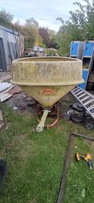 vicon vari-spreader 600s