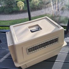 International Pet Carrier. Cream, Beige.