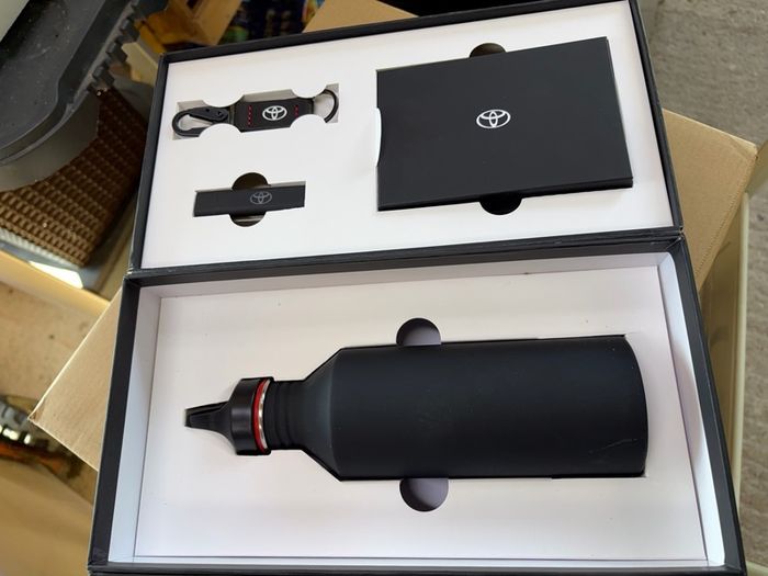 Toyota Accessory Set