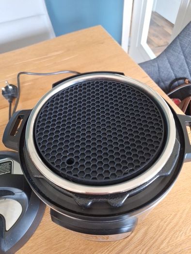 Instant Pot Pressure Cooker