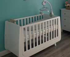 Snuzkot 4 in 1 bed & mattress
