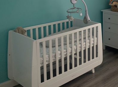 Snuzkot 4 in 1 bed & mattress