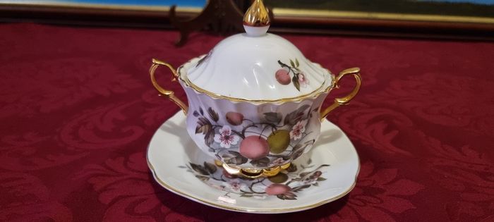 Royal Imperial Fruit Garden Finest Bone China Gold Gilt Two Handled Sugar Bowl With Lid And Underplate Made In England