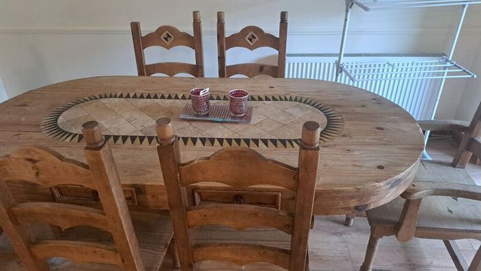 kitchen table and chairs