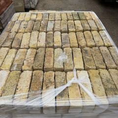Yellow bricks & blue banger Slates