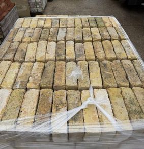 Yellow bricks & blue banger Slates
