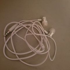 earphones