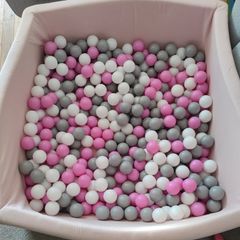 Ball pit