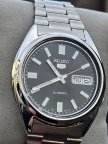 Seiko 5 Snxs