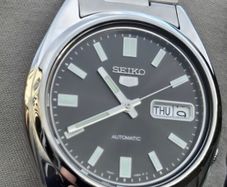 Seiko 5 Snxs