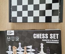 Foldable Chess Set