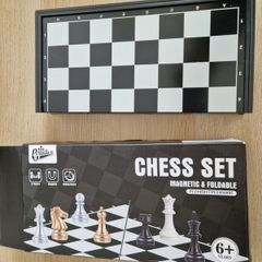 Foldable Chess Set