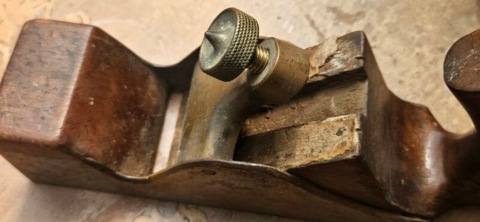 Infill smoothing plane, Mathieson iron