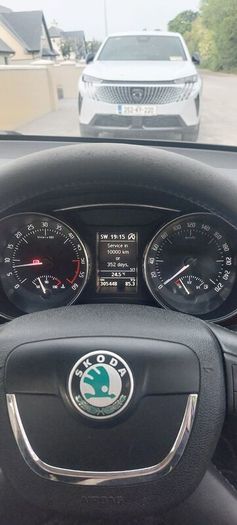 Skoda Superb 2012