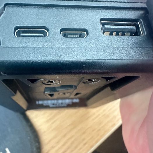 Multiple v-mount -nano two/one/atto -fxlion-14.8 6.8Ah USB d-tap