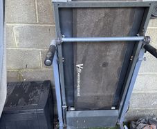 Folding V-fit Treadmill