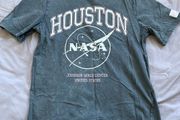 grey graphic tshirt