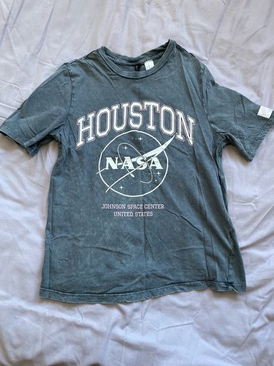 grey graphic tshirt