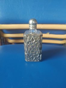 Scent bottle