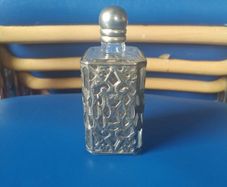 Scent bottle