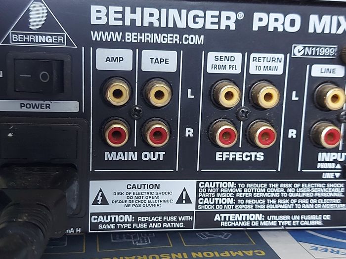 BEHRINGER PRO MIXER Model VMX 200, working great and in excellent condition