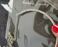 Neclace collar.