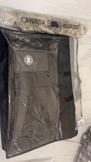 Canada goose wyndham parka