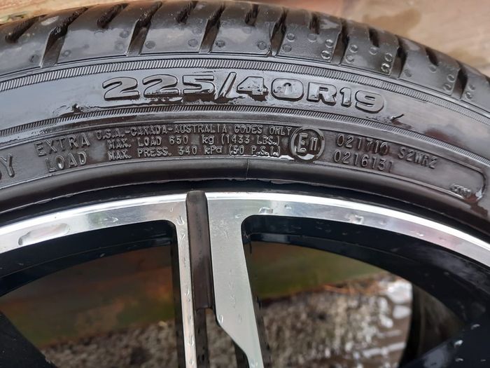 BMW alloy wheels with tyres