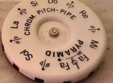 pyramid  chrom pitch pipe