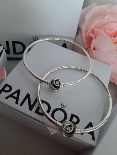new genuine pandora moments bangles