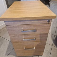 Lockable cabinet